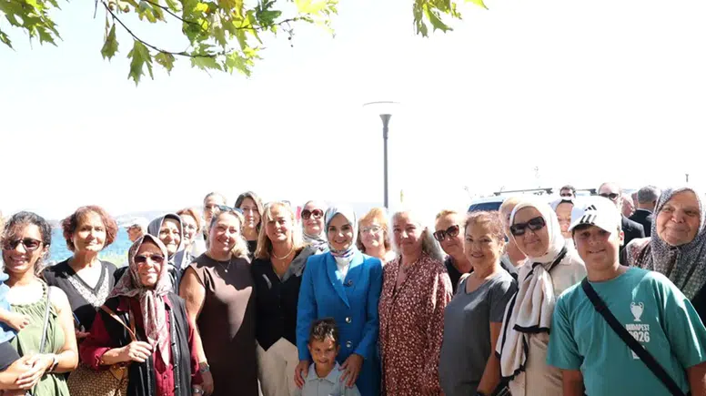Bakan Göktaş, Ekinlik Adası’nda KALBEN Çocuk Köyü’nü ziyaret etti