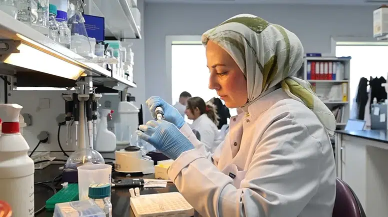Geleceğin tedavi teknolojisinde ilk kamu üretim izni ERÜ'nin