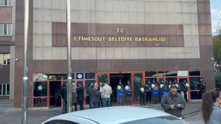 Etimesgut Belediyesine yönelik yolsuzluk soruşturmasında 25 gözaltı