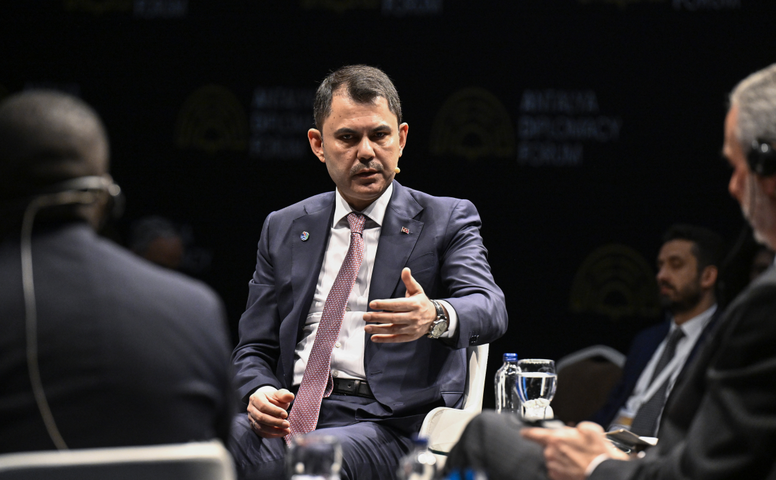 Bakan Kurum, ‘Temiz enerjiye ulaşmak zorundayız’