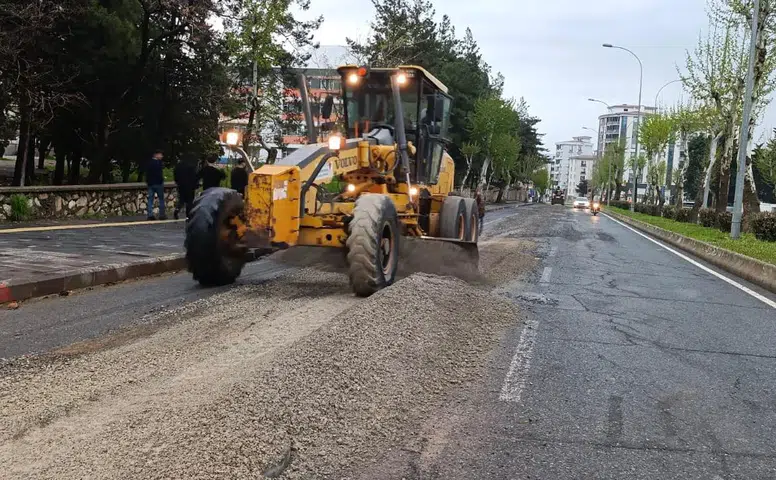 Kahramanmaraş’ta sağanak yağışın getirdiği olumsuzluklar hızla gideriliyor