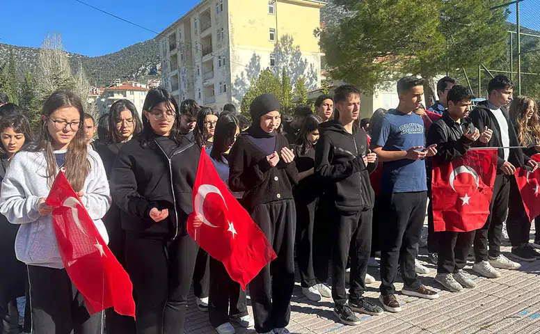 Okul saldırılarında hayatını kaybedenler Akseki'de anıldı