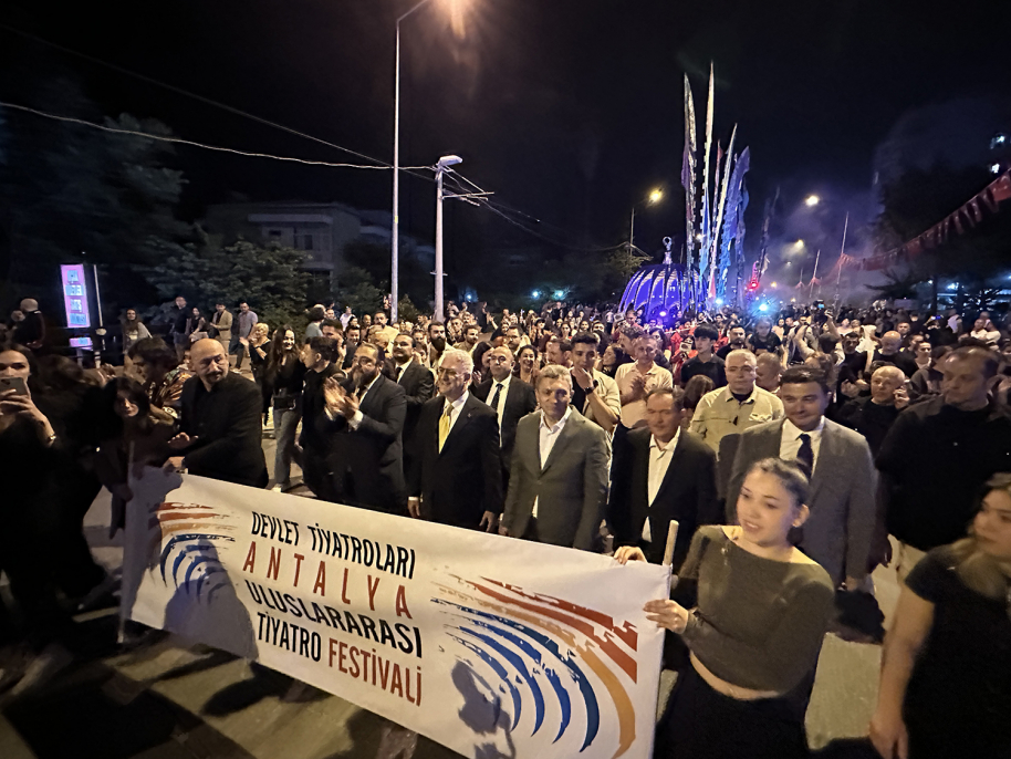 Devlet Tiyatroları Antalya 15. Uluslararası Tiyatro Festivali 13