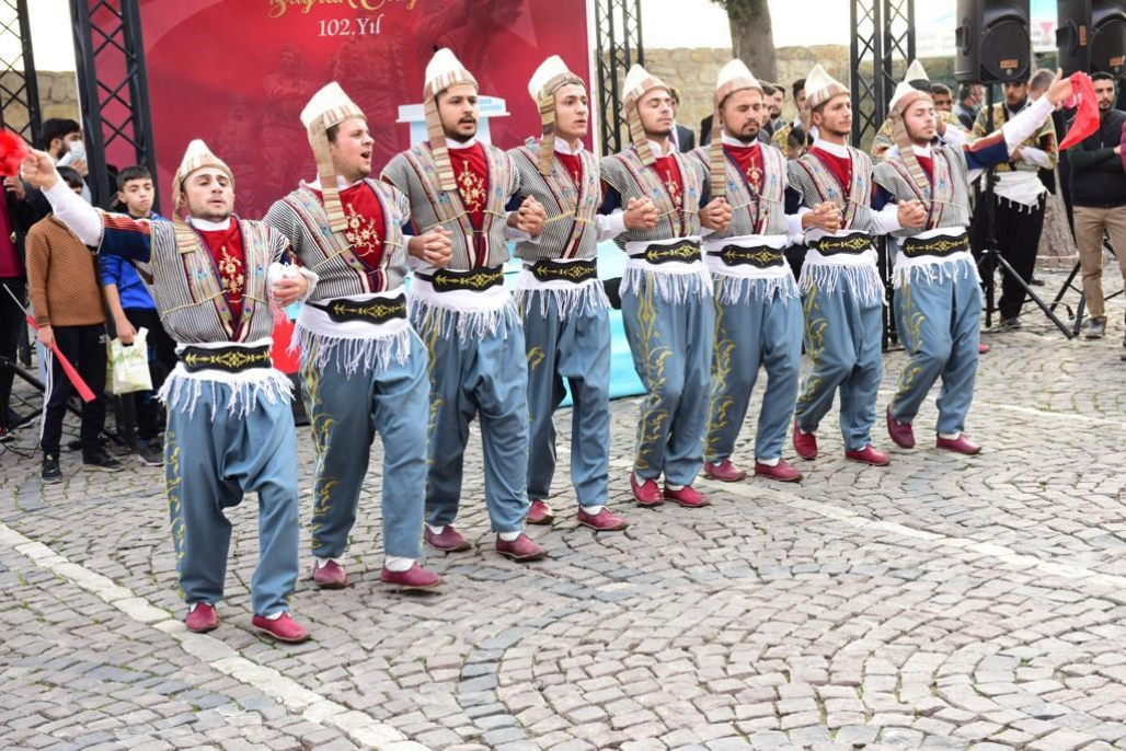 Bayrak Olayının 102'nci yılı 2