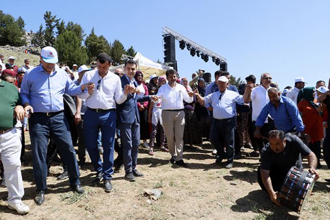 Çağlayancerit Ayranpınarı 1. Yayla Şenliği! 10