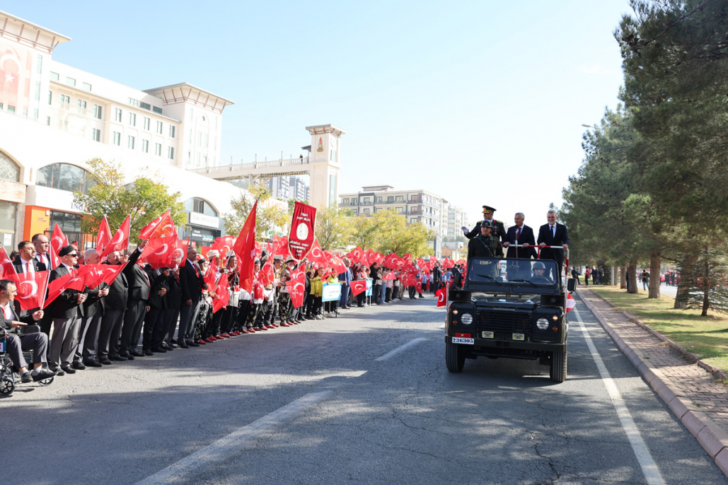 Kahramanmaraş’ta cumhuriyetin 101’inci yılı coşkuyla kutlandı 10
