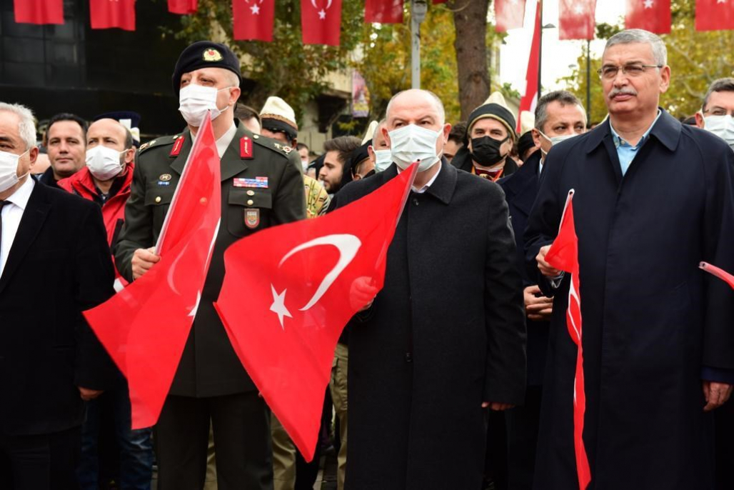 Bayrak Olayının 102'nci yılı 4