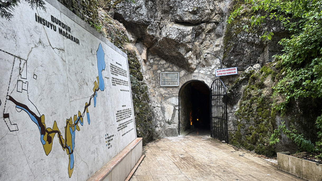 Teke yöresinin kültür başkenti, birçok doğal ve tarihi yapıyı barındırıyor 17