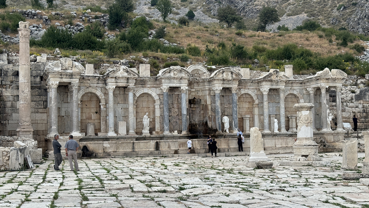 Teke yöresinin kültür başkenti, birçok doğal ve tarihi yapıyı barındırıyor 19