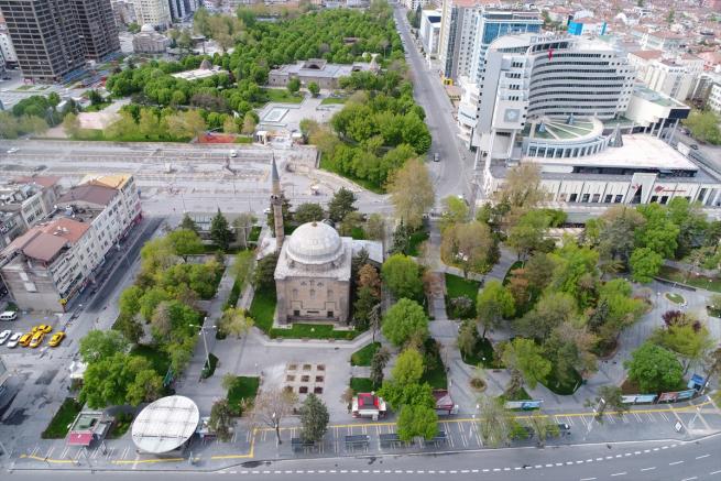 Türkiye'nin Simge Camilerinde sessizlik 6