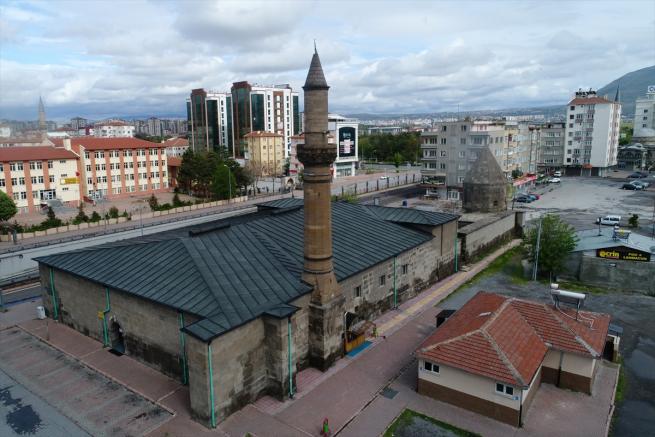 Türkiye'nin Simge Camilerinde sessizlik 9