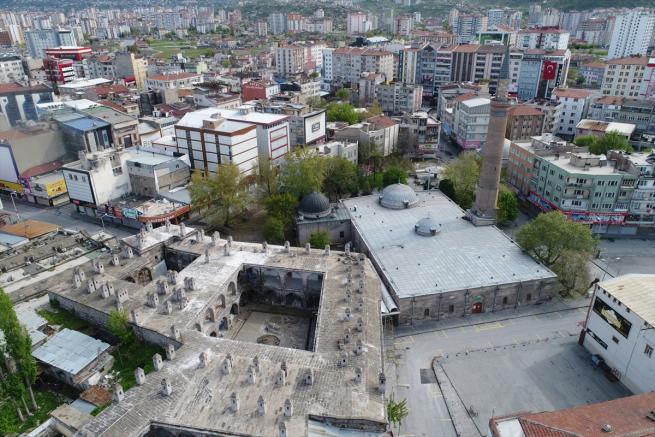 Türkiye'nin Simge Camilerinde sessizlik 13