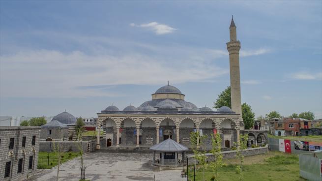 Türkiye'nin Simge Camilerinde sessizlik 27