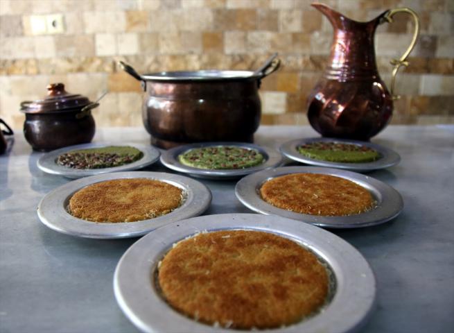 Hatay'ın coğrafi işaret tescil belgeli tatlısı Antakya künefesi 4