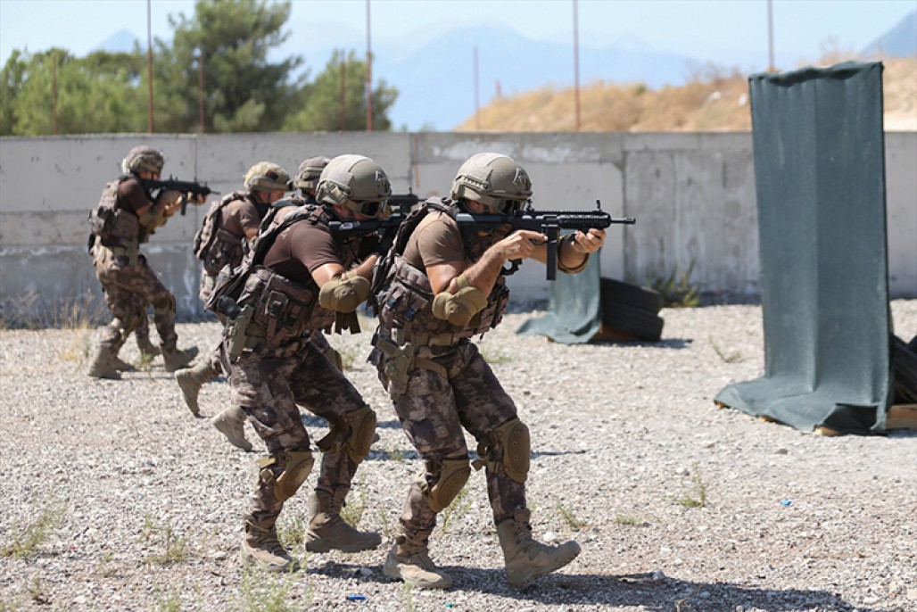 Devletin 'çelik bileği' PÖH 7