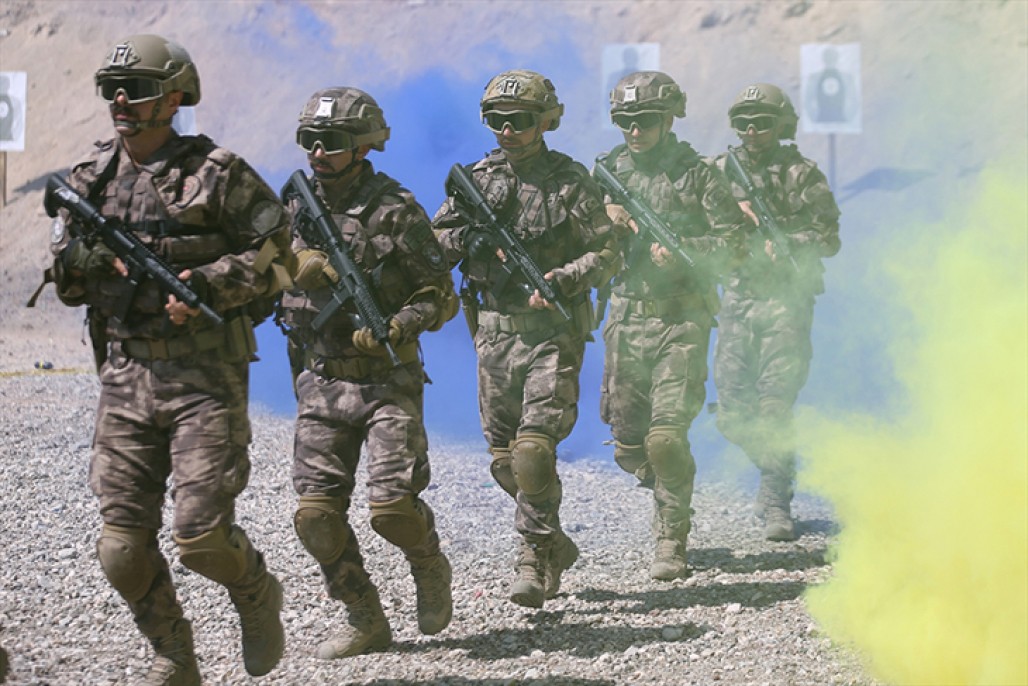 Devletin 'çelik bileği' PÖH 13