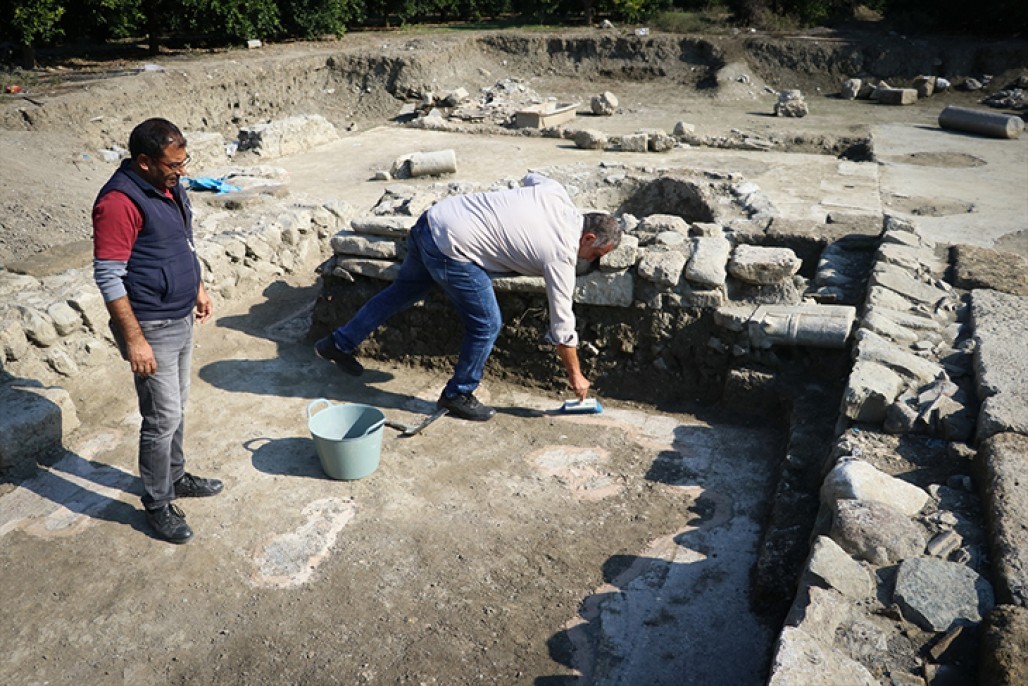 Kutsal Havariler Kilisesi 3