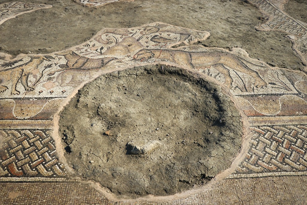 Kutsal Havariler Kilisesi 11