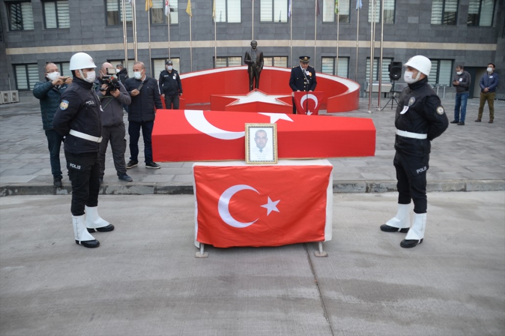 Şehit Polis Memuru Barış Göl, törenle uğurlandı 2