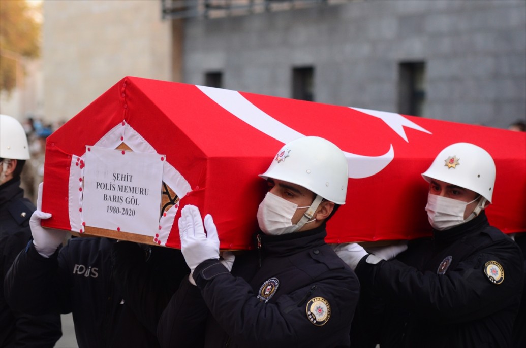 Şehit Polis Memuru Barış Göl, törenle uğurlandı 4