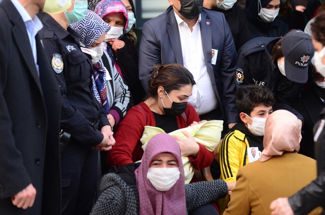Şehit Polis Memuru Barış Göl, törenle uğurlandı 5