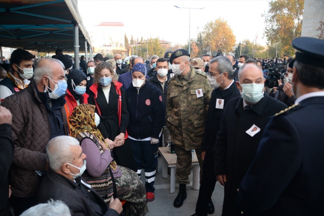 Şehit Polis Memuru Barış Göl, törenle uğurlandı 10