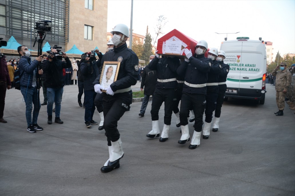 Şehit Polis Memuru Barış Göl, törenle uğurlandı 12