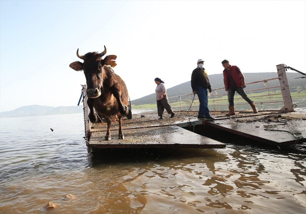 Yörüklerin Mada Adasını geçiş anı 1