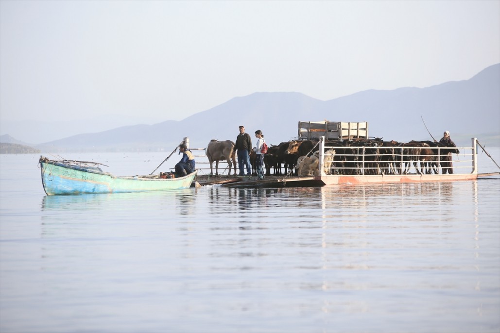 Yörüklerin Mada Adasını geçiş anı 24