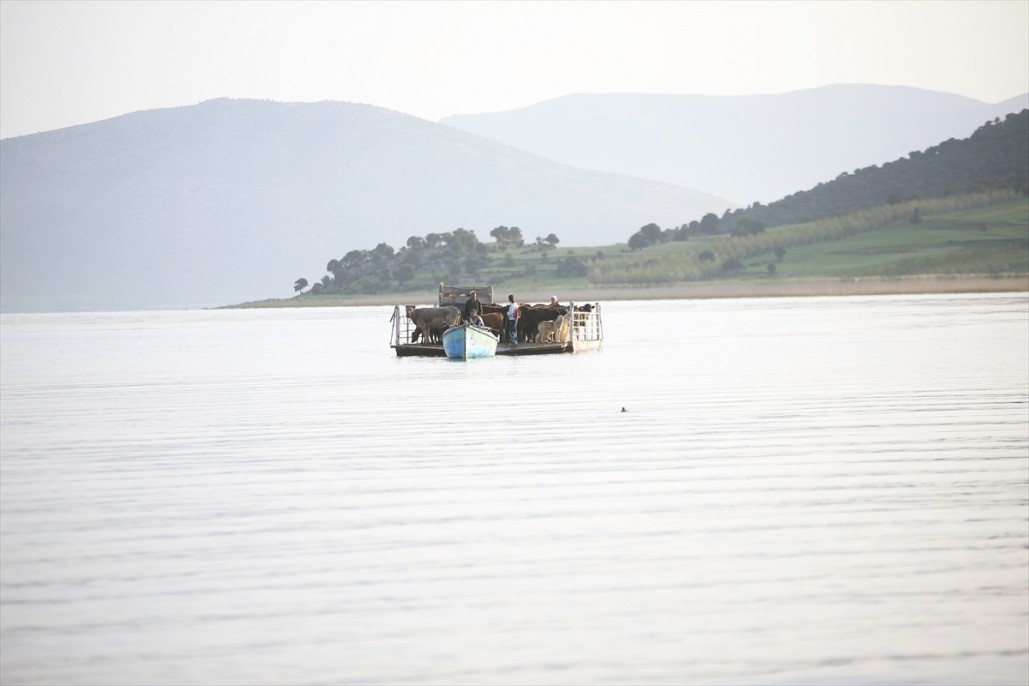 Yörüklerin Mada Adasını geçiş anı 25