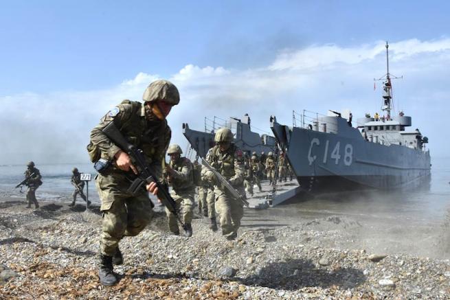 TSK, ayın fotoğraflarını yayınladı 7