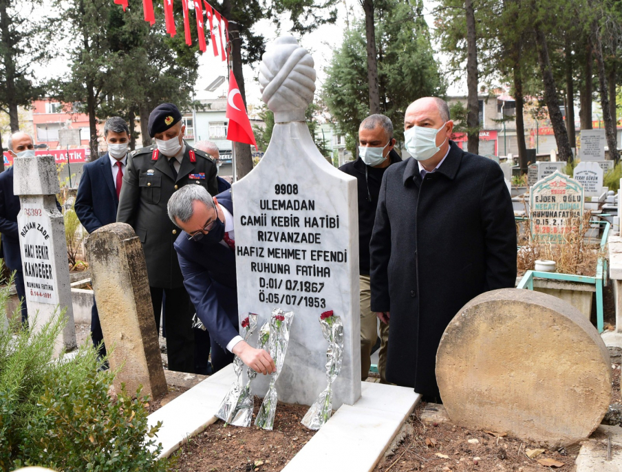 Bayrak Olayının 102'nci yılı 6