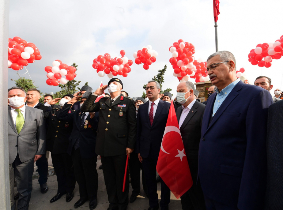 Bayrak Olayının 102'nci yılı 18