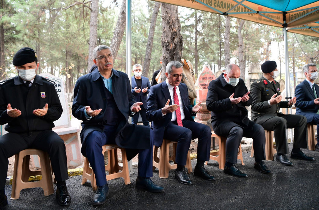 Bayrak Olayının 102'nci yılı 7