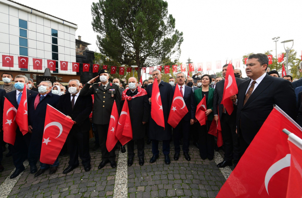 Bayrak Olayının 102'nci yılı 13