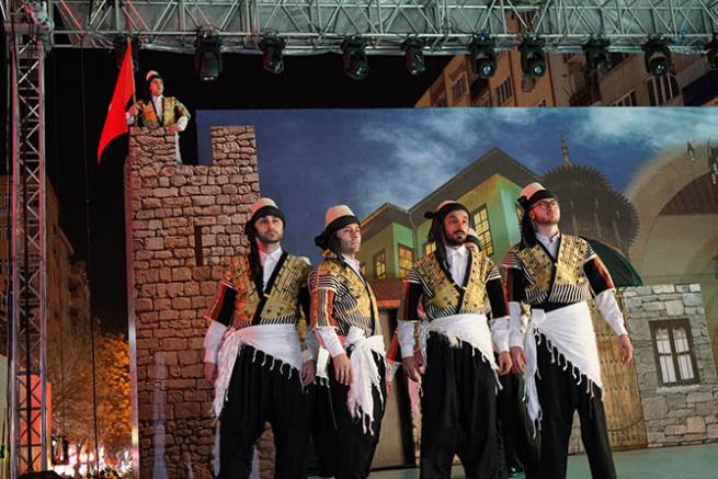 Kahramanmaraş’ta temsili gösterilere yoğun ilgi! 13