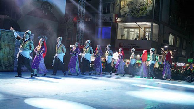 Kahramanmaraş’ta temsili gösterilere yoğun ilgi! 16