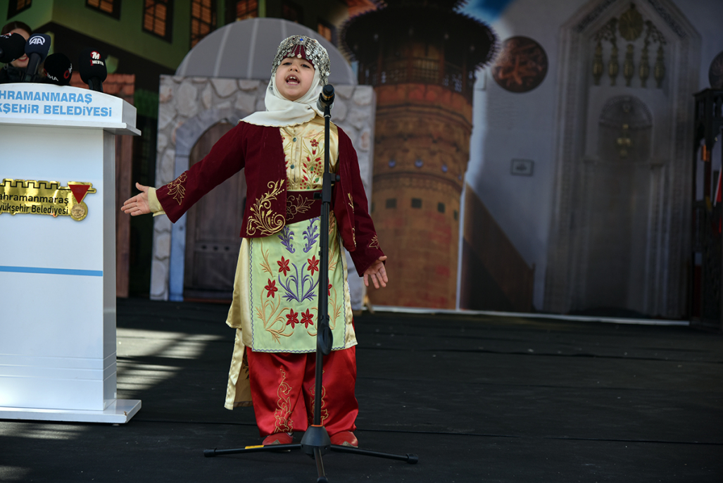 12 Şubat geçit töreni 12