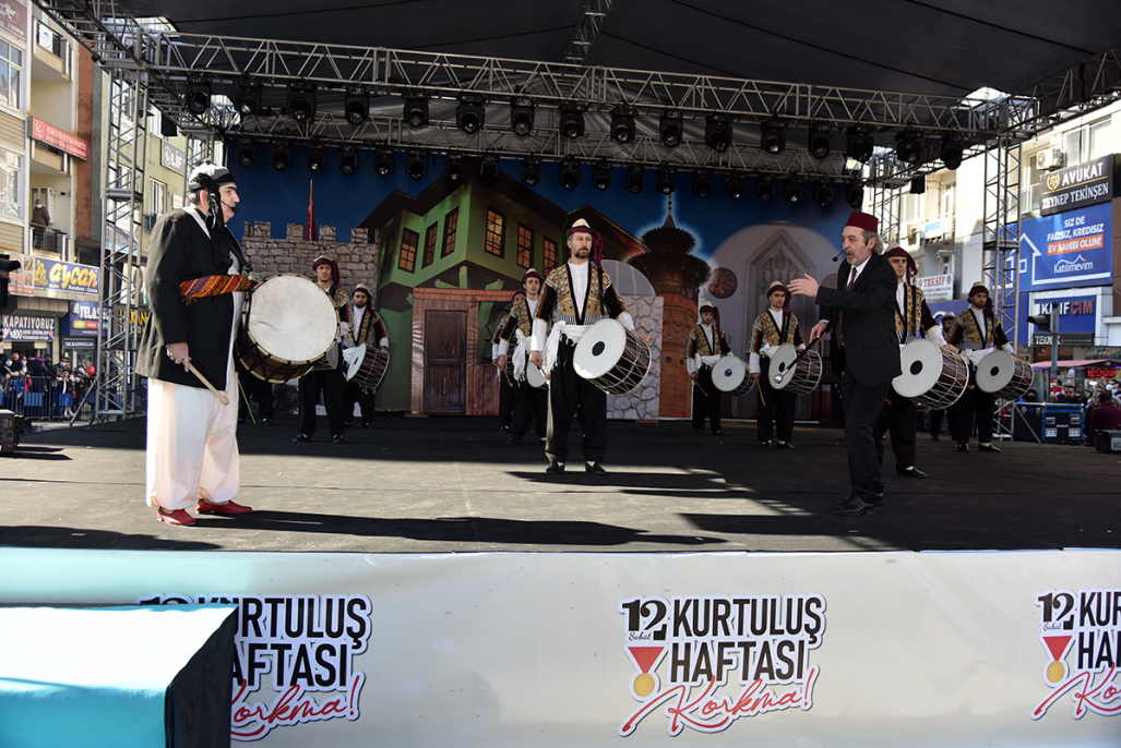 12 Şubat geçit töreni 13