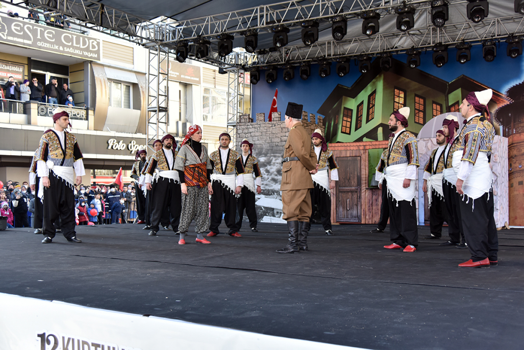 12 Şubat geçit töreni 19