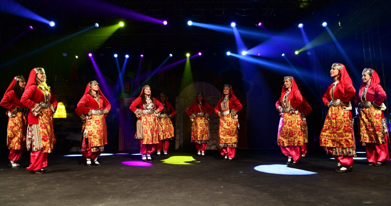 Kıraç konseri ve Tiyatro gösterisi 13