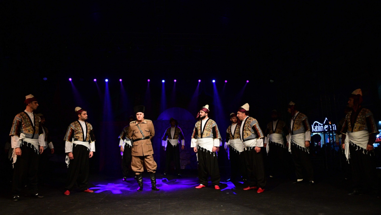 Kıraç konseri ve Tiyatro gösterisi 8