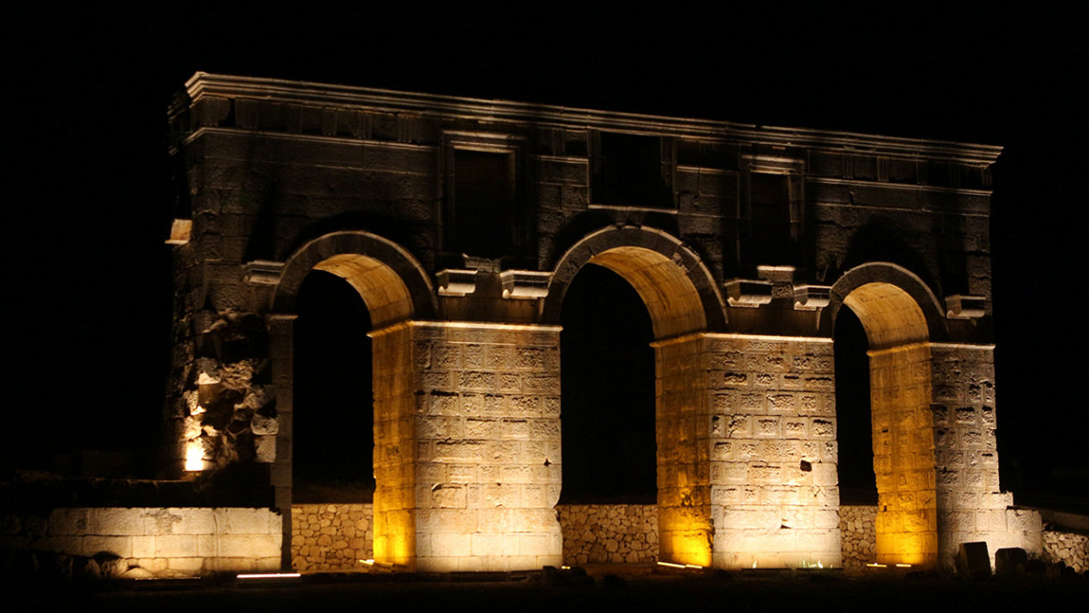 Patara, ziyaretçilerini yıldızların altında tarihi yolculuğa çıkarıyor 2