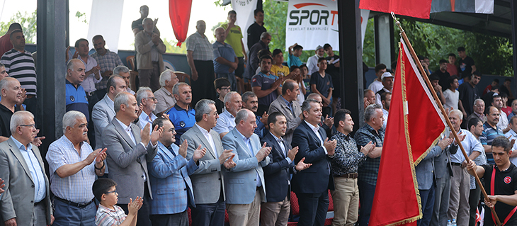 500 güreşçi Dulkadiroğlu Er Meydanı'nda şampiyonluk için ter döktü
